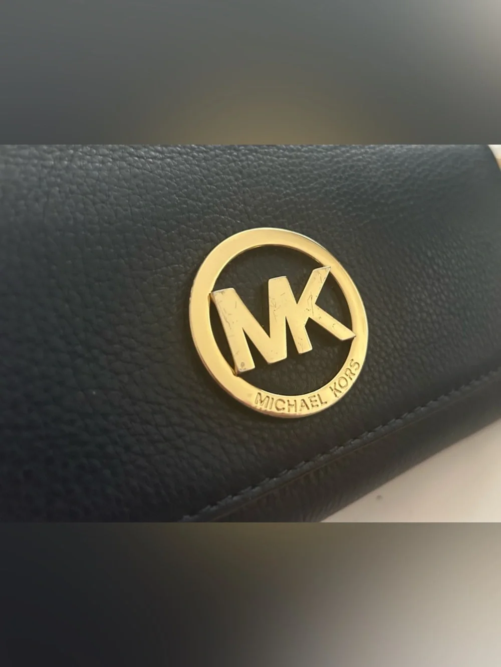 Michael Kors Fulton Carryall Leather Flap Wallet Navy Gold Logo NWT - Picture 3 of 9